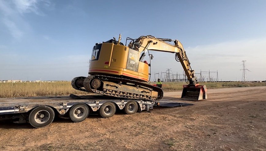 Sale a nueva obra, nuestra Caterpillar 325F