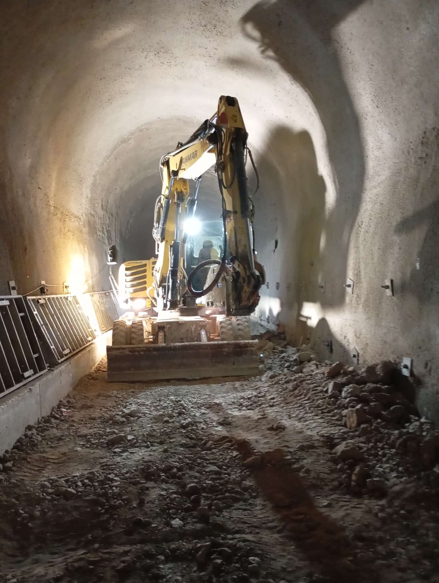 Trabajos dentro de túnel